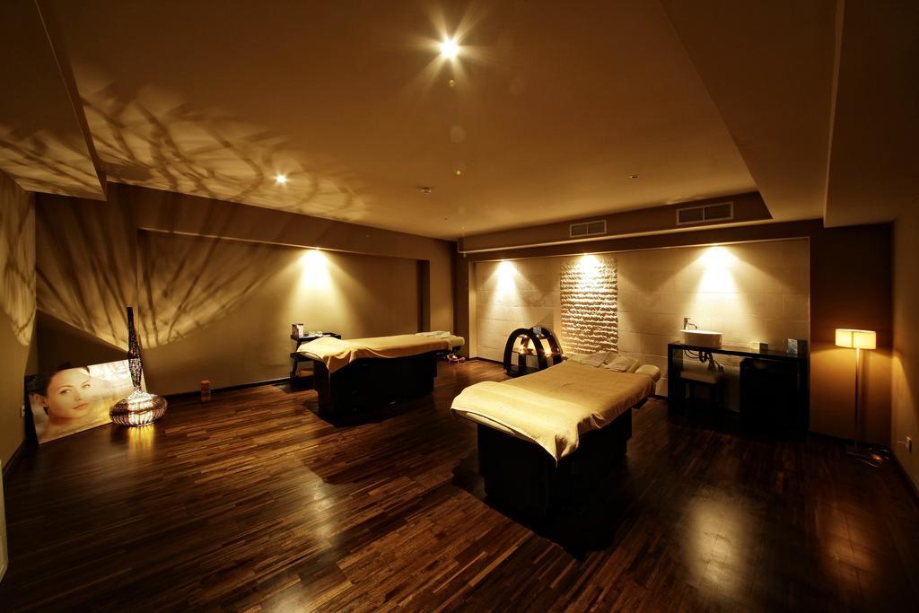 Lighthouse Golf & Spa Hotel Balchik Ngoại thất bức ảnh Spa at the Taj Bengal