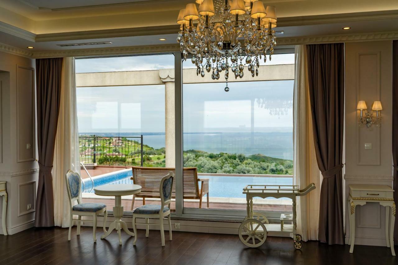 Lighthouse Golf & Spa Hotel Balchik Ngoại thất bức ảnh A room at the hotel