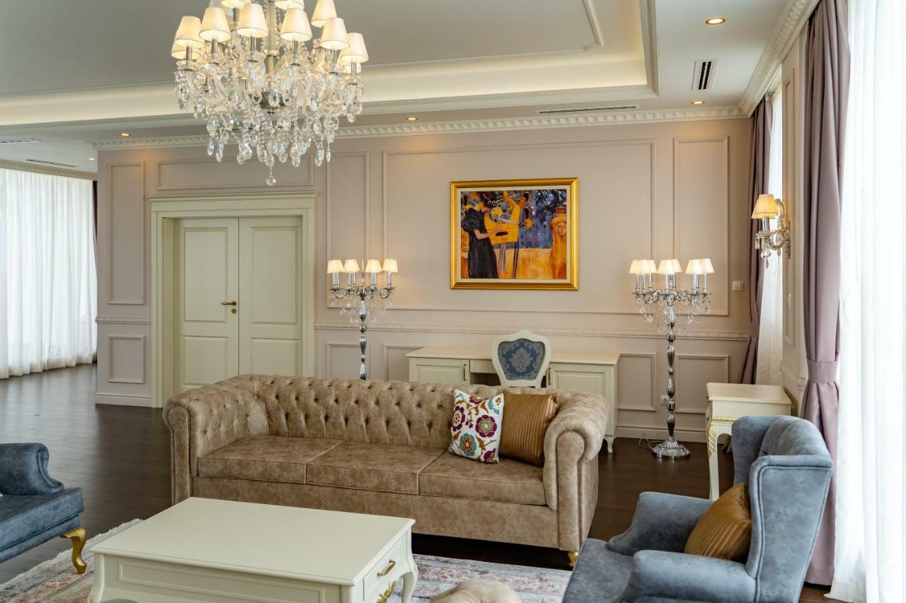 Lighthouse Golf & Spa Hotel Balchik Ngoại thất bức ảnh A living room in a private house